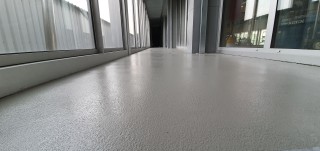 repülőtér műgyanta burkolat